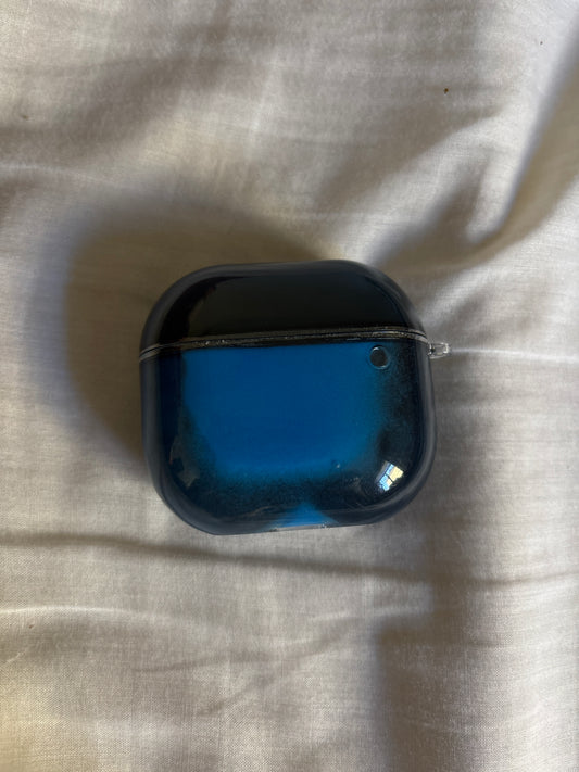 Glowing AirPods 4 case Blue
