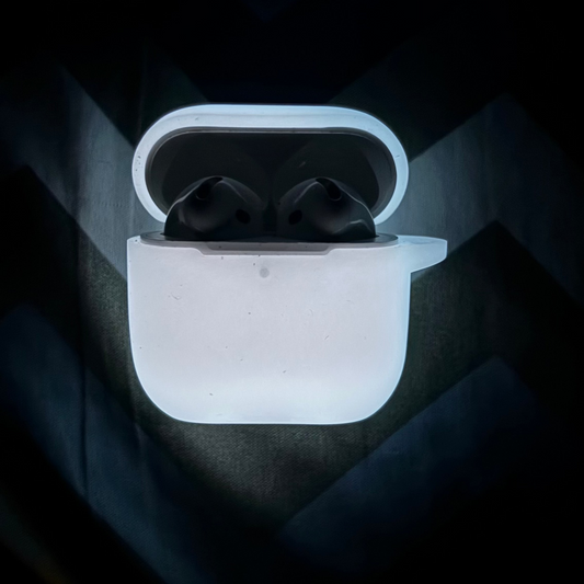 White AirPod 4 case glow in the dark