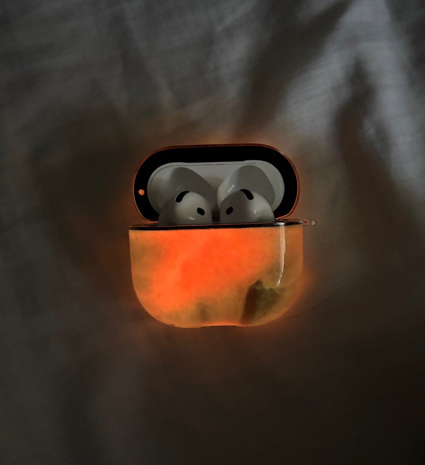 Glowing AirPods 4 case Orange