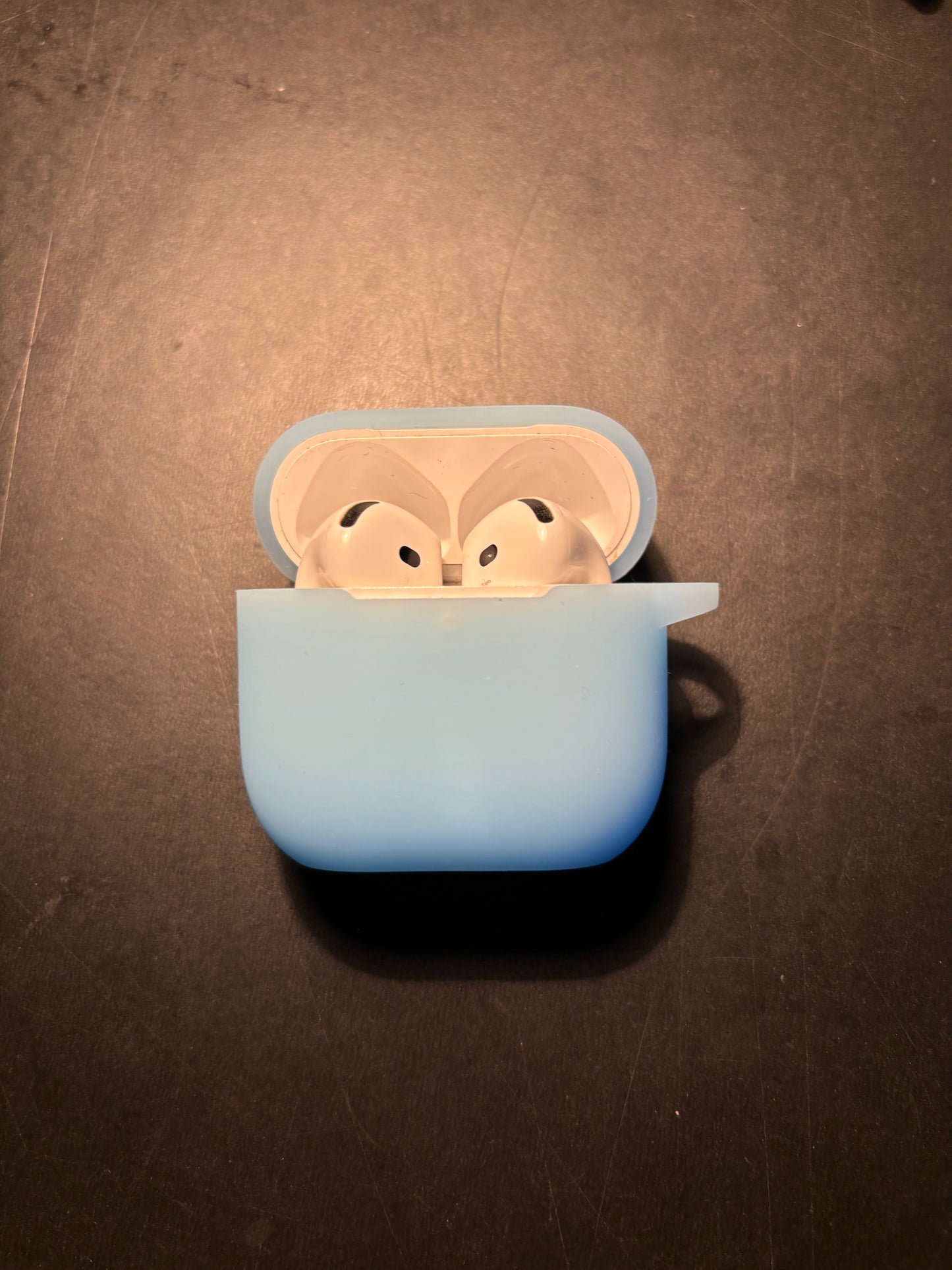 AirPods 4